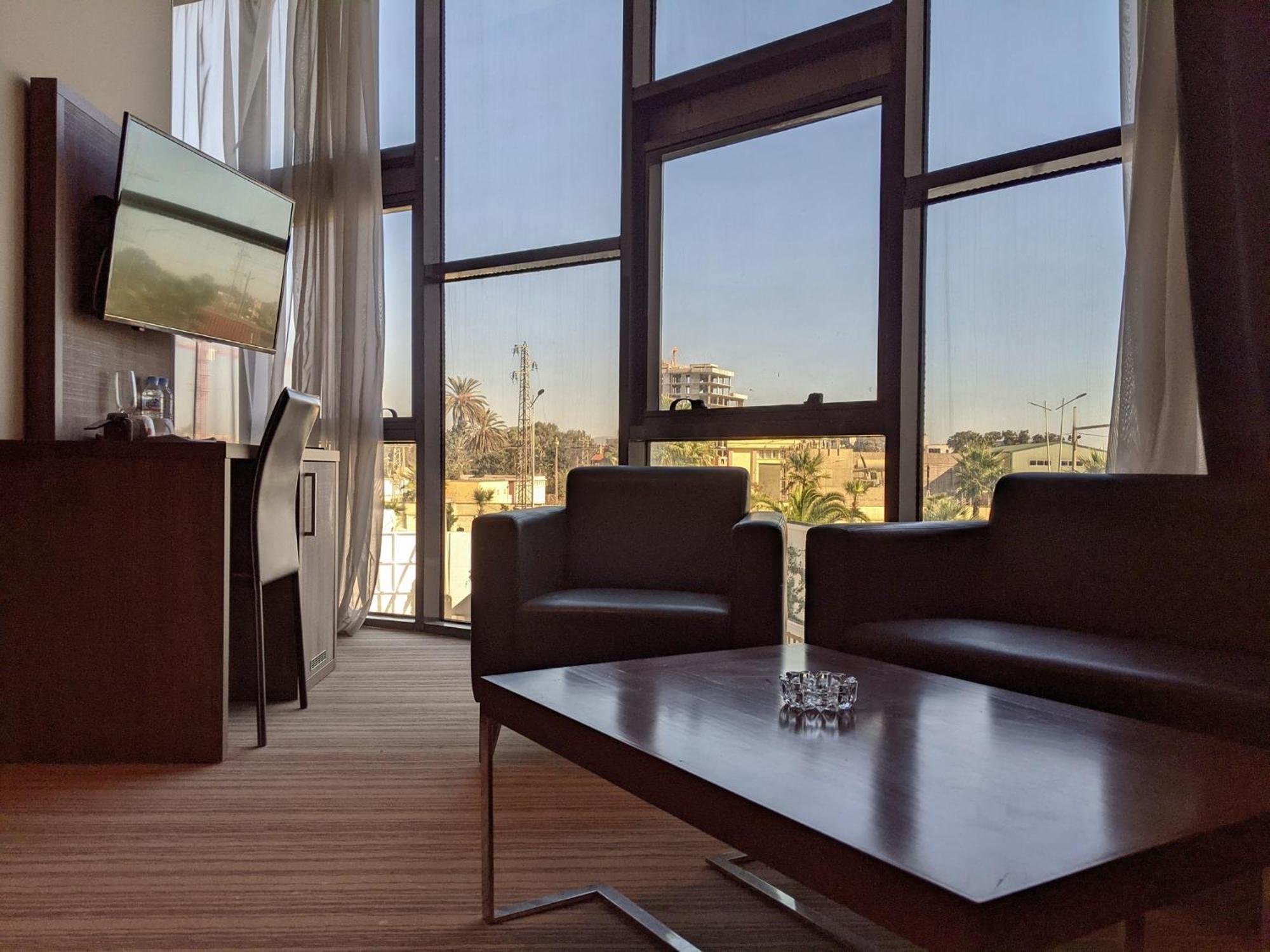 Le Zenith Hotel Oran Bagian luar foto