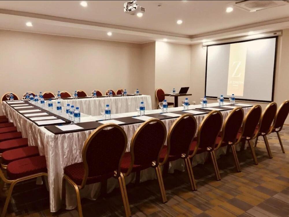 Le Zenith Hotel Oran Bagian luar foto