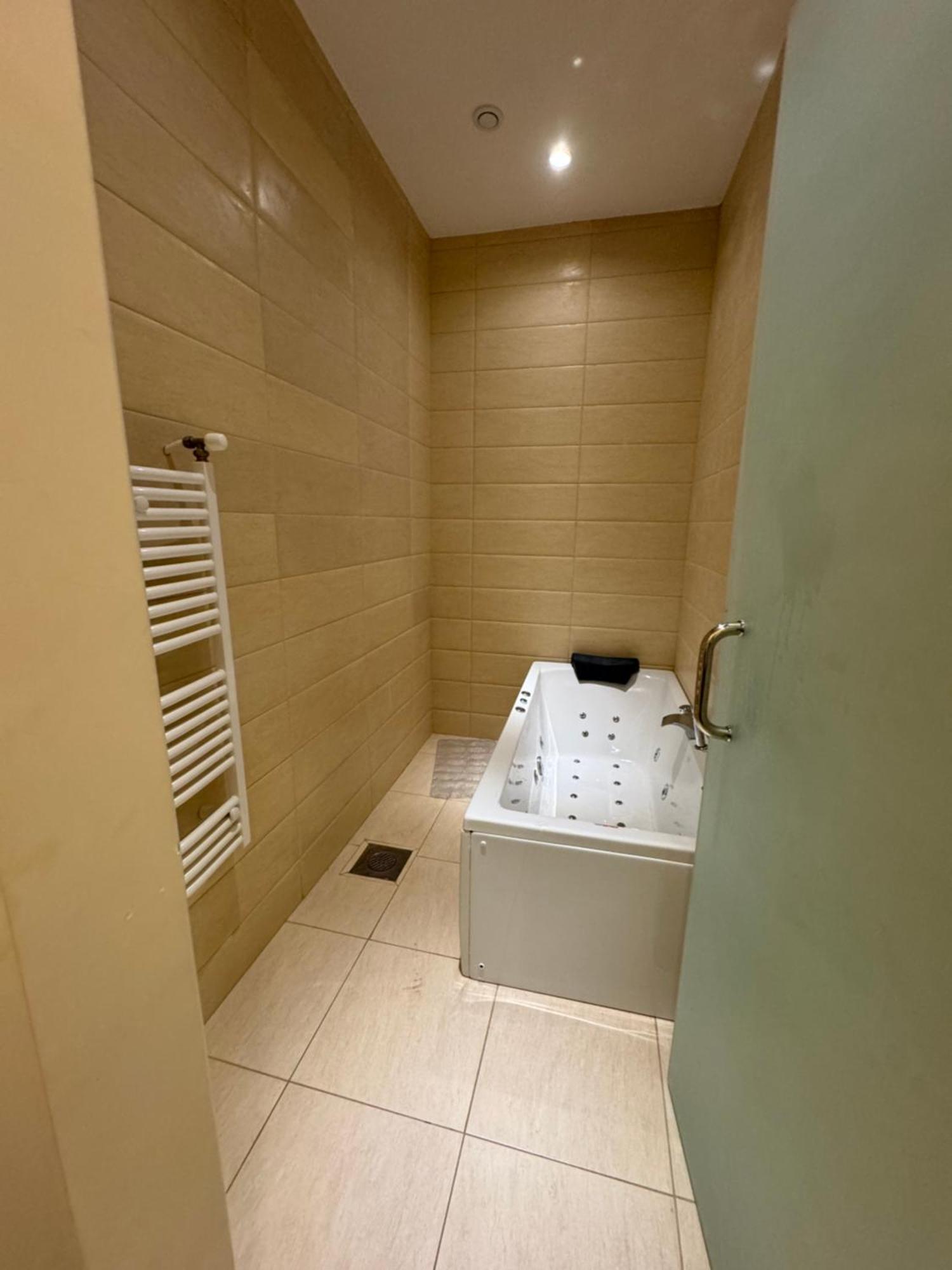 Le Zenith Hotel Oran Bagian luar foto