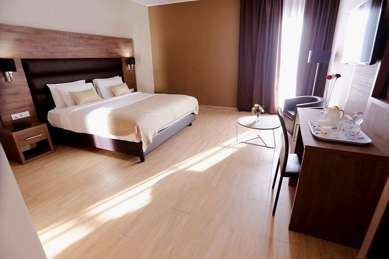 Le Zenith Hotel Oran Bagian luar foto