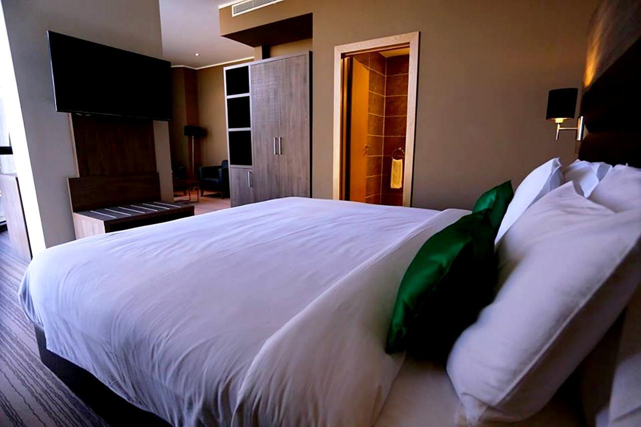 Le Zenith Hotel Oran Bagian luar foto