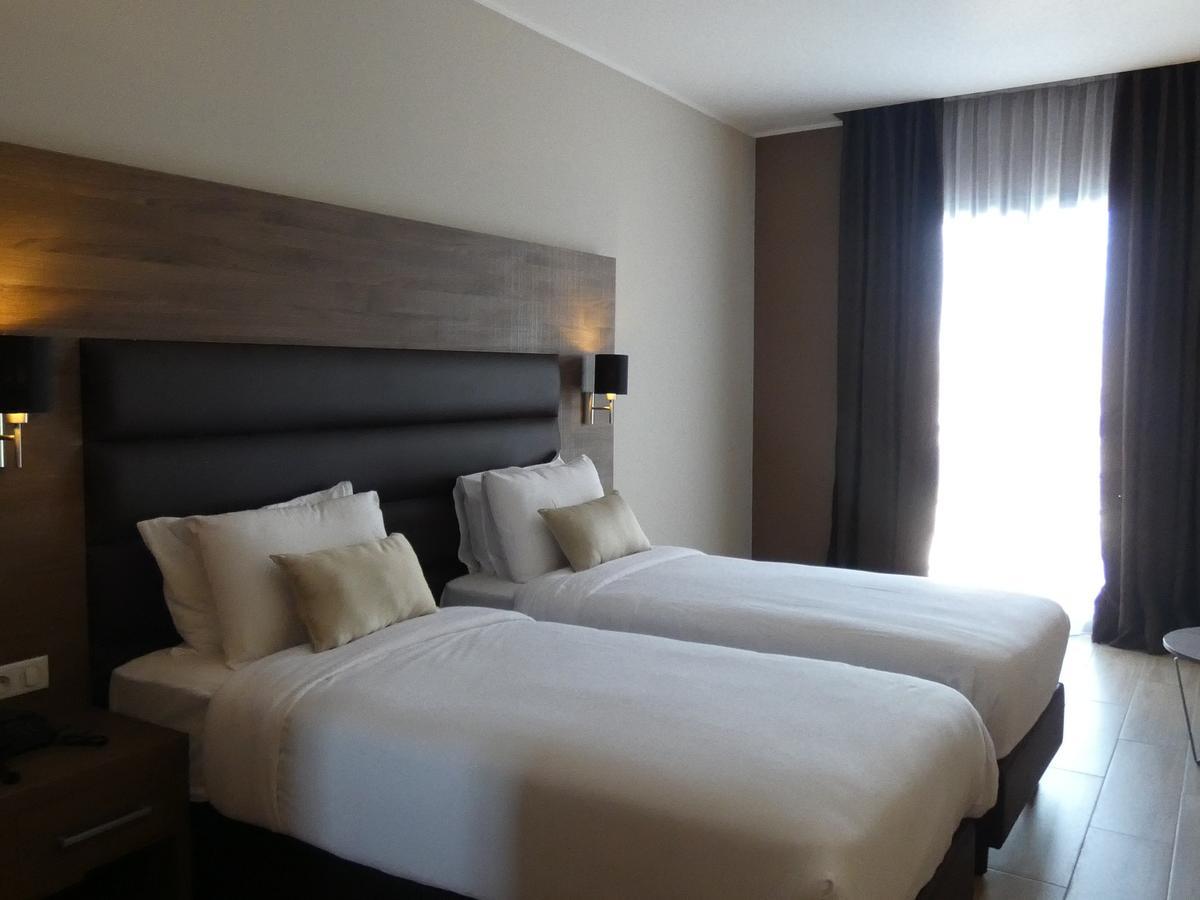 Le Zenith Hotel Oran Bagian luar foto